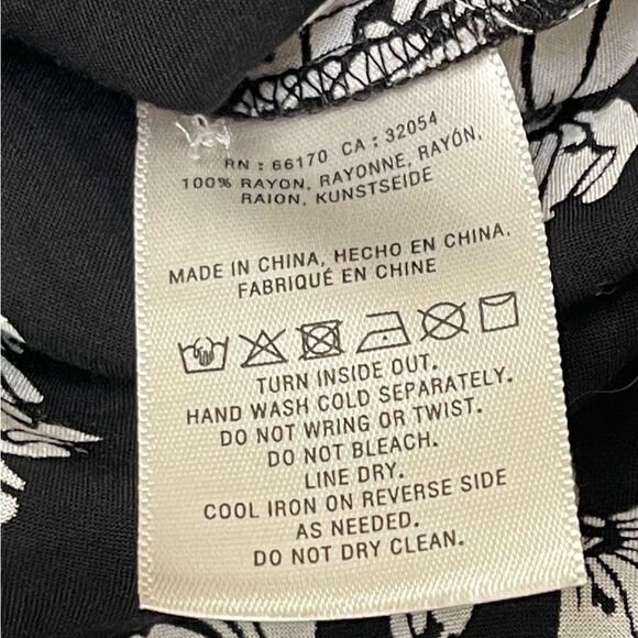 Anthropologie Maeve Black White Bow Button Down Top Size 4 Rayon Lightweight EUC - Picture 5 of 7